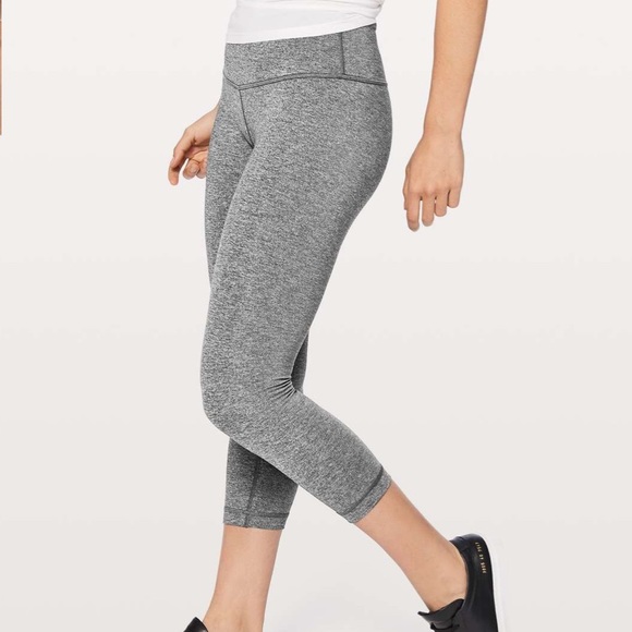 lululemon athletica Pants - Lululemon Wunder Under Crop III Luxtreme